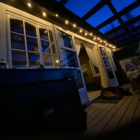 בית נופש Badehuset, Harmony, With Private *